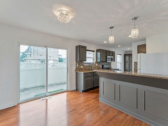 4th image of 8001 Thomas St #8001