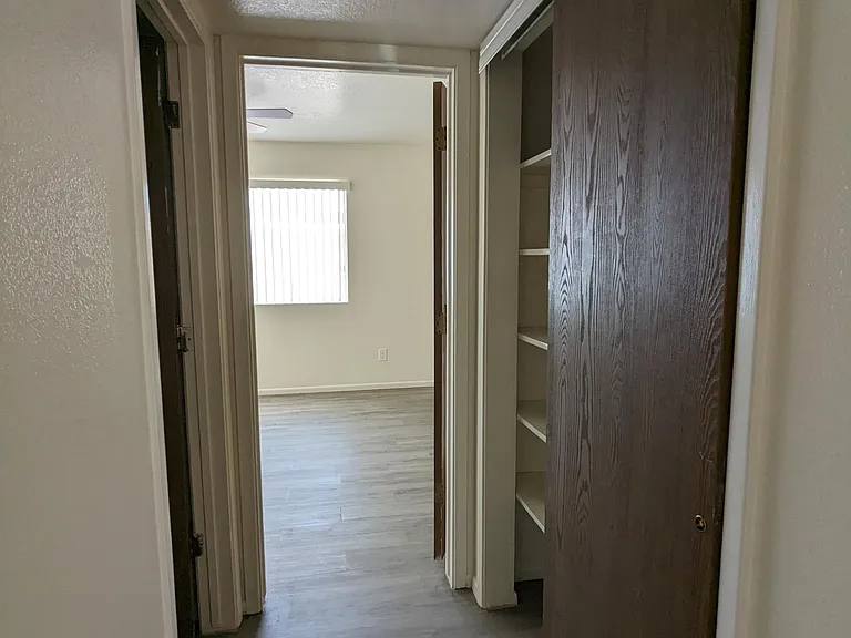 2059 N Winterhaven #101 — Photo 31