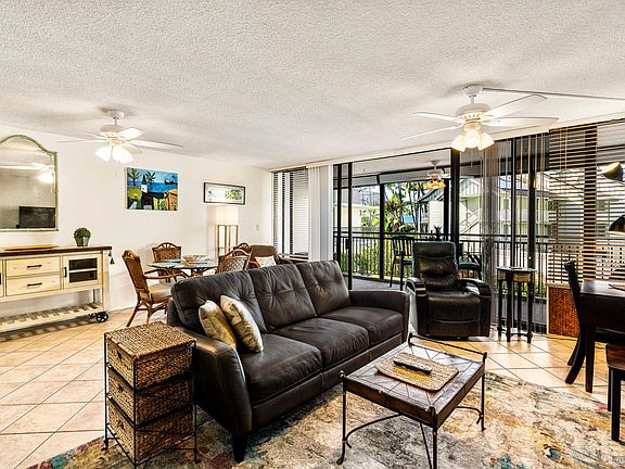 3rd image of 75-5782 Kuakini Hwy APT 208