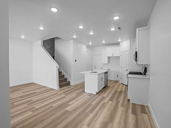 ENTRY Photo not representational of selections, only the floor plan. Contact agent for details