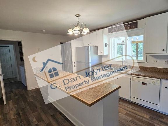 4th image of 501 Anderson Ridge Rd