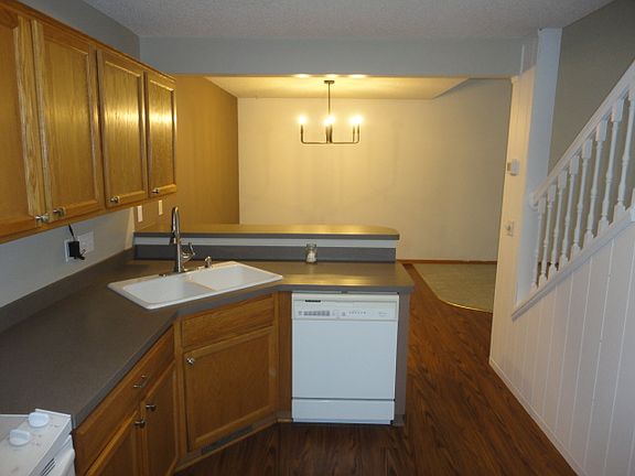 3rd image of 8887 Partridge Rd