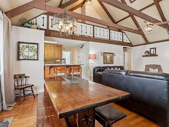 14th image of this home