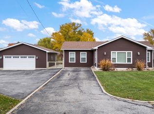789 S Lakeview Dr, Lowell, IN 46356