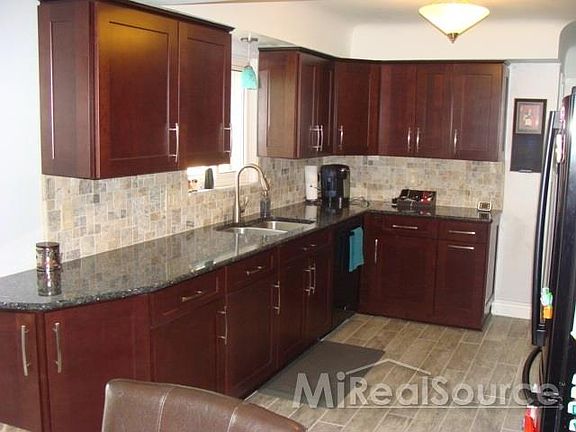 3rd image of 5139 Estella Ln