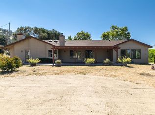 23981 Jacaranda Dr, Tehachapi, CA 93561