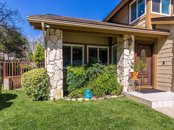 3rd image of 5169 Legacy Ct