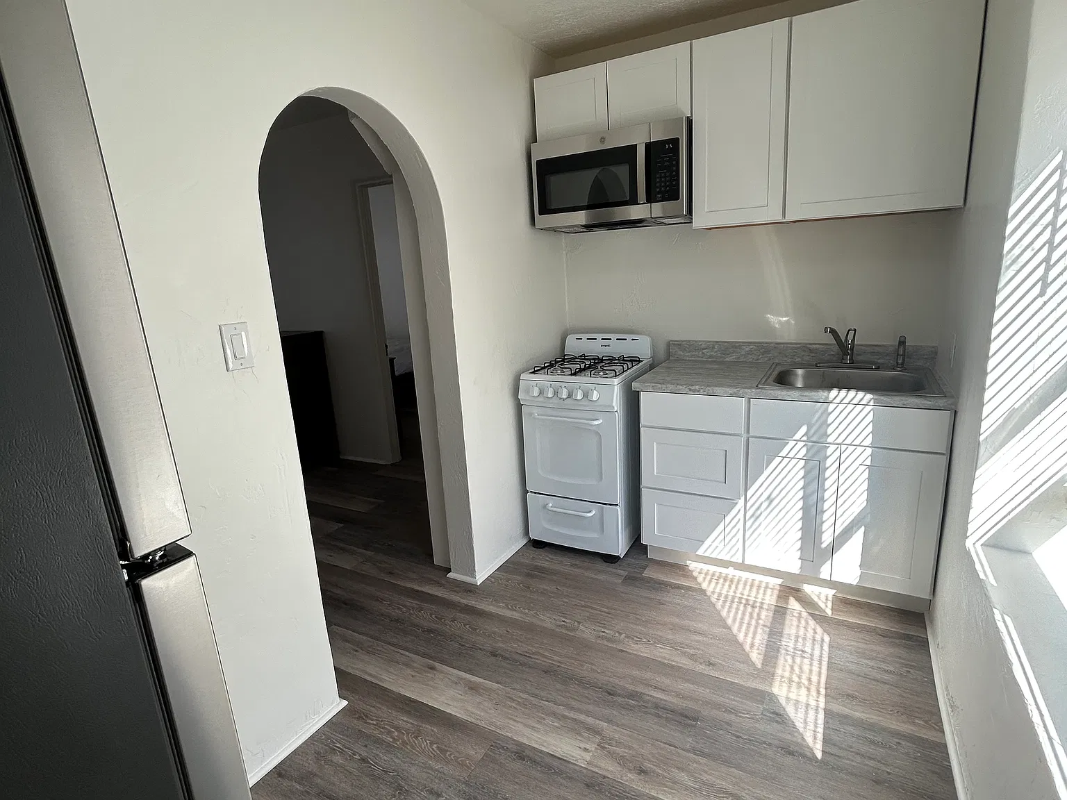 1 bed, $1,000 — Photo 3