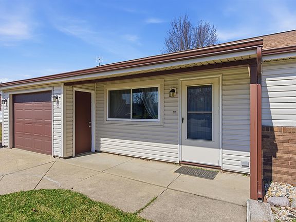 3rd image of 2107 Pueblo Dr