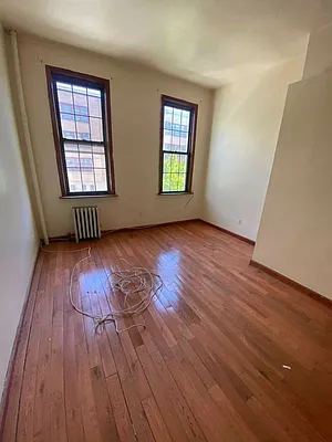 Rented by Hagstrom Management Inc | media 11