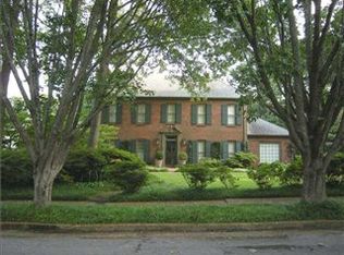 1472 Pine Shadows Dr, Memphis, TN 38120