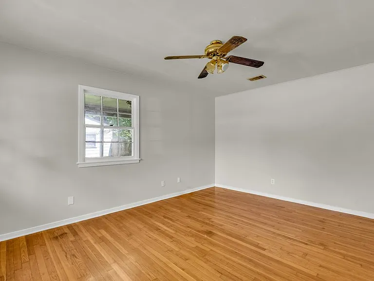 706 Cypress St — Photo 3