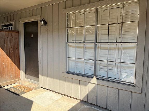 4th image of 1223 Augusta Dr APT 47