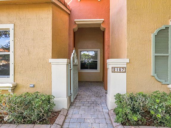 3rd image of 2107 Anchor Court