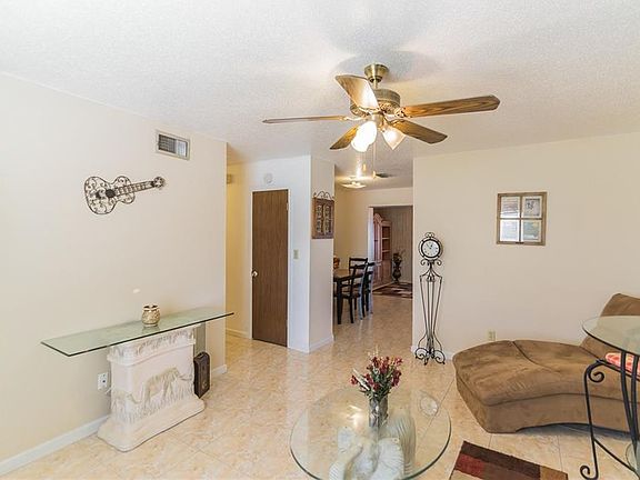 4th image of 726 Sunny Dell Dr