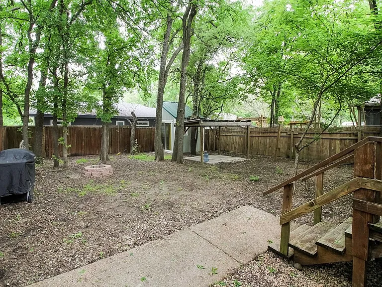 5411 Hudson St — Photo 20