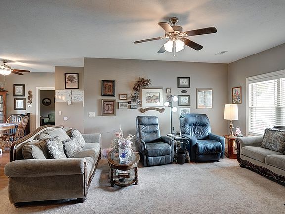 3rd image of 646 Quail Hollow Dr