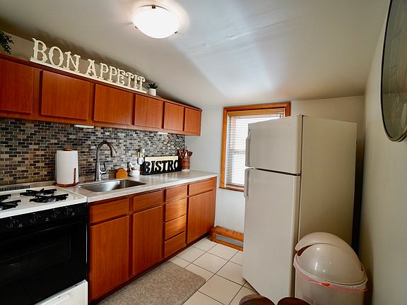 5th image of 63 Tibbetts Rd #1