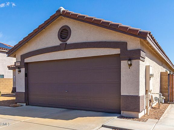 3rd image of 2163 E WILDHORSE Drive
