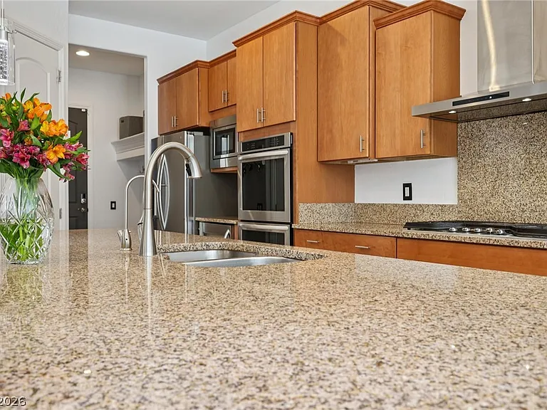 2341 Martinique Ave — Photo 31