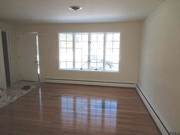 3rd image of 18 Ahl Ave