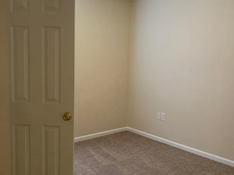 109 Kestrel Ct — Photo 5