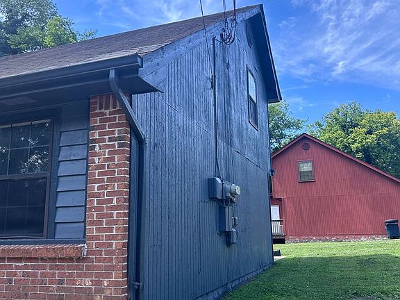 2nd image of 400 Alice Dr