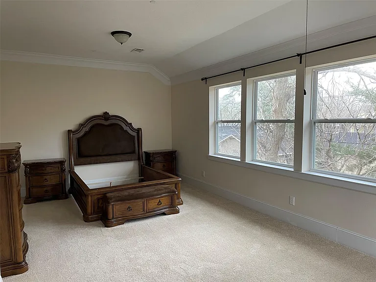 5105 Maple St — Photo 26