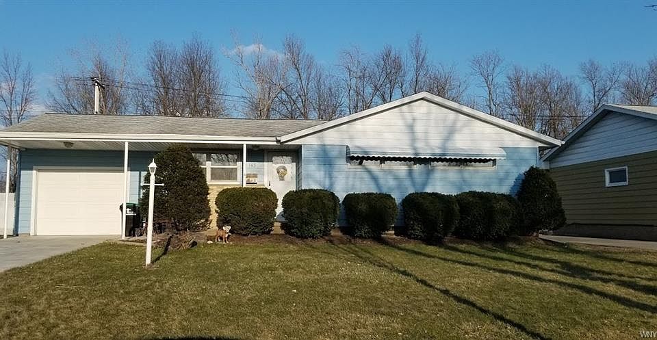 1st image of 365 Evergreen Dr
