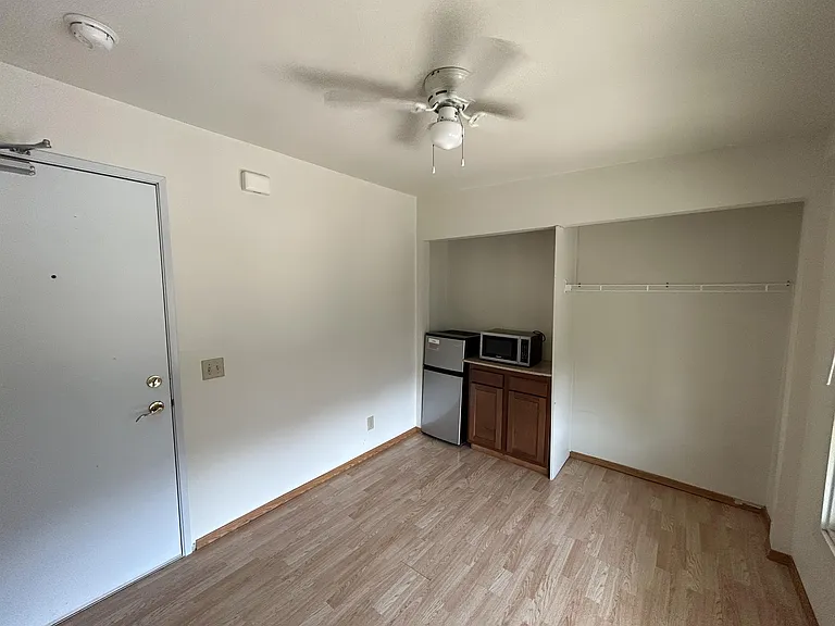 635 Howard Pl — Photo 26