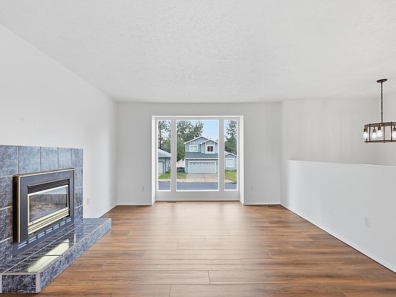5th image of 4108 E 34th Ave
