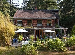 190 McLennan Dr, Saltspring Island, BC V8K 1X2