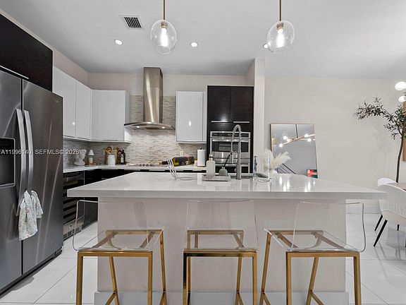 3rd image of 10265 NW 63rd Ter APT 205