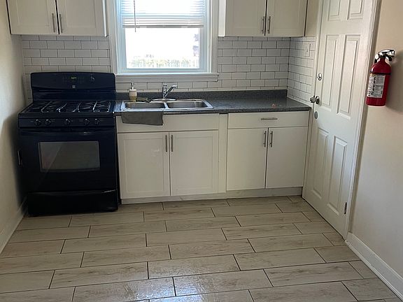 2nd image of 5 Cedar Ave #A