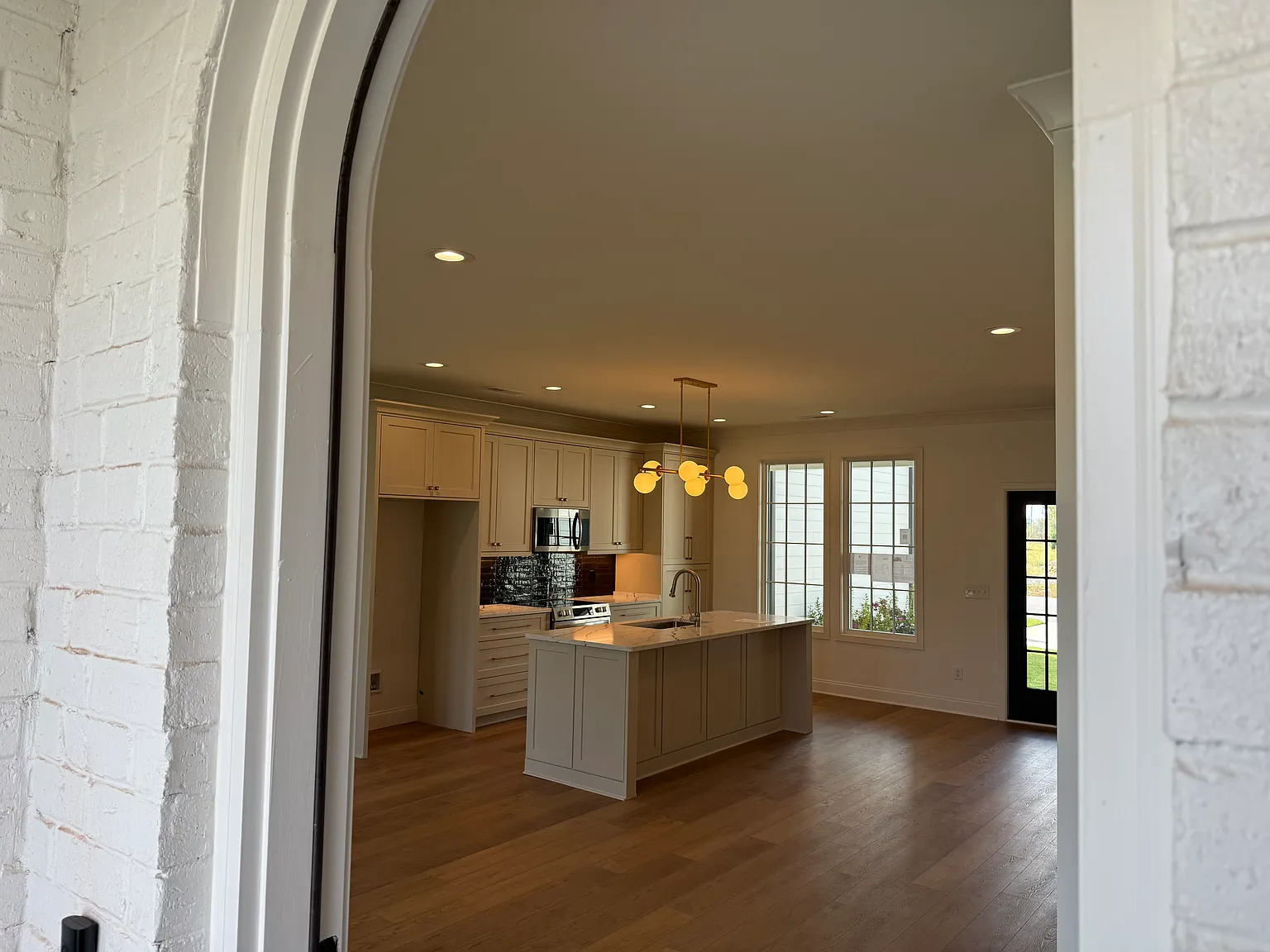 2 bed, 2.5 bath, 1557 sqft, $2,500 — Photo 3