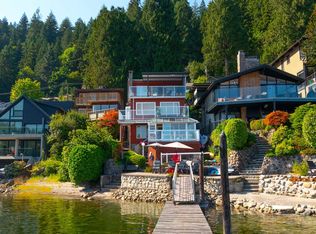 2648 Panorama Dr, North Vancouver, BC V7G 1V6