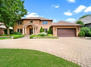 7633 Woodland Ln, Burr Ridge, IL 60527