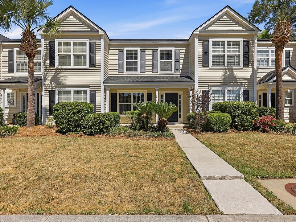 1st image of 4826 Willow Brook Ln