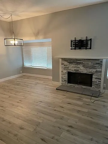 2 bed, 1100 sqft, $2,000 — Photo 3