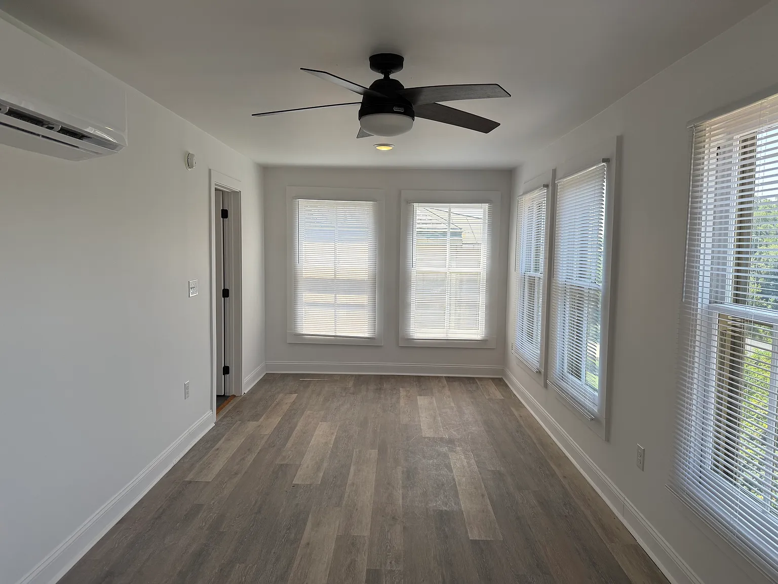 2 bed, 900 sqft, $1,100 — Photo 3