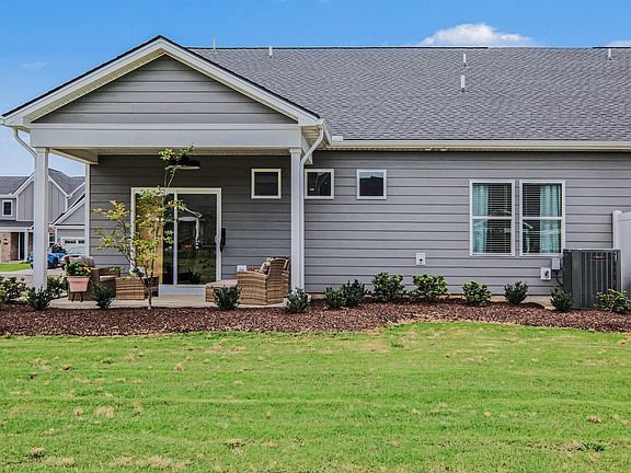 4th image of 2406 Audubon Ln