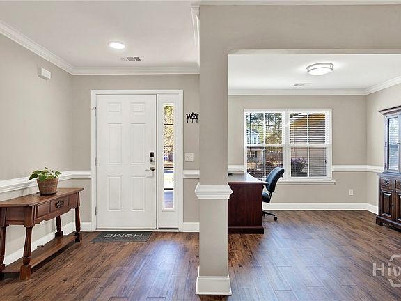 4th image of 202 Beaubrook Boulevard