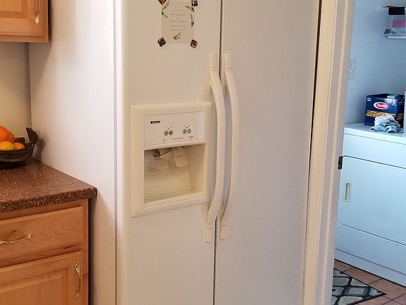 4th image of 428 King Richard Dr