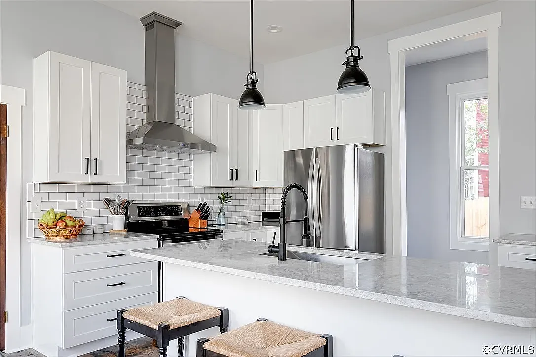 4 bed, 2.5 bath, 2288 sqft, $2,750 — Photo 3