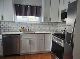 323 Cross St, Philadelphia, PA 19147