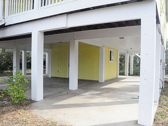 3rd image of 556 W Bayshore Dr