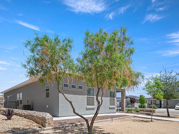 3rd image of 1060 Gobaith Ct