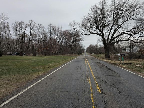 4th image of 8732 Kinch Rd