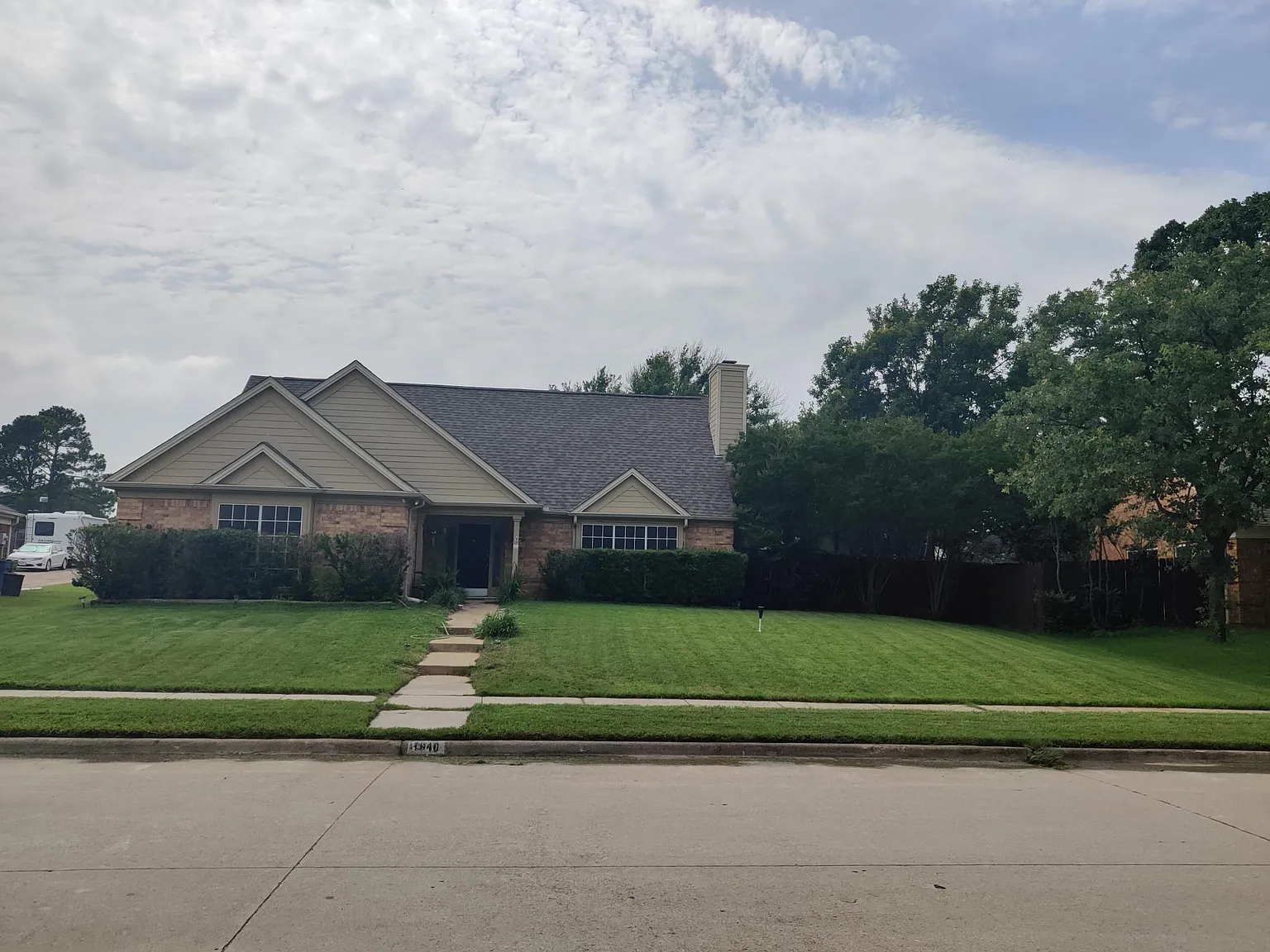 1940 Cedar Ridge Dr — Photo 1