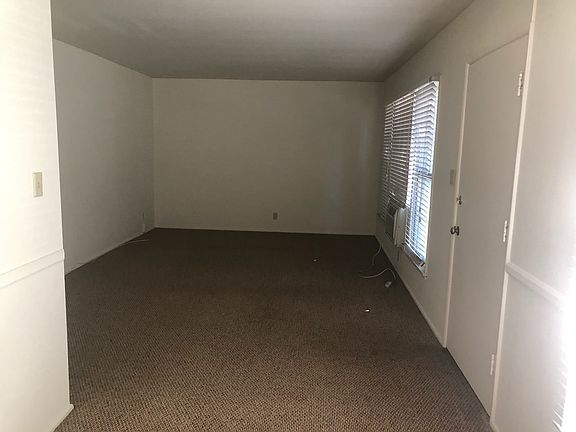 5th image of 4206 Cahuenga Blvd #3